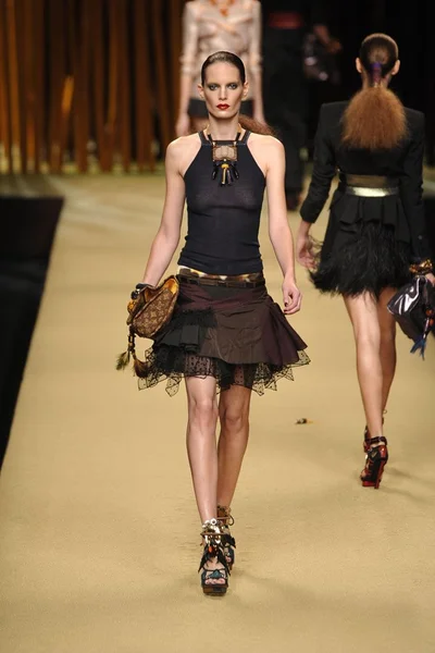 Look 39